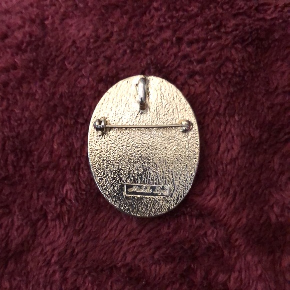 Michele Lynn Flower Brooch 🌺 - Picture 3 of 4